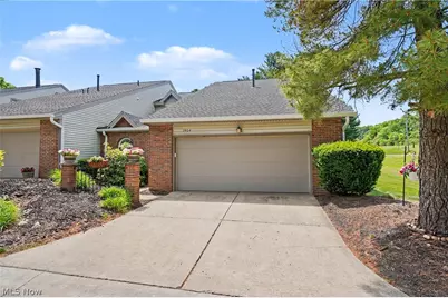 1904 Indian Hills Trail, Akron, OH 44313 - Photo 2