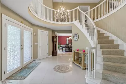 5785 Lamplighter Drive, Girard, OH 44420 - Photo 10
