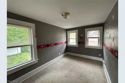 153 W Burns Avenue, Akron, OH 44310 - Photo 16