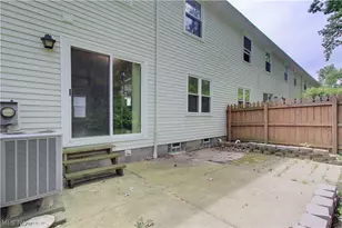 8225 Lancaster Dr, Mentor, OH 44060 - Photo 24