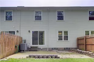 8225 Lancaster Dr, Mentor, OH 44060 - Photo 12