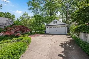 1351 Manor Park Ave, Oakwood, OH 44107 - Photo 4