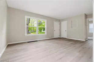 1381 Greenwood Ave, Akron, OH 44320 - Photo 10