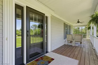9475 Stafford Road, Chagrin Falls, OH 44023 - Photo 8