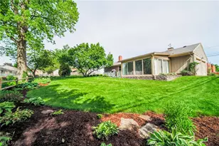 353 Hillcrest Dr, Ashland, OH 44805 - Photo 2