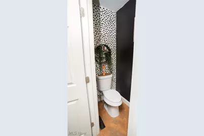275 Hohman Avenue, Akron, OH 44319 - Photo 10