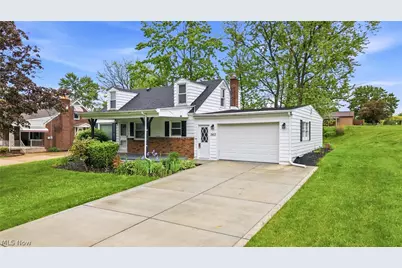 2413 W Manor Avenue, Youngstown, OH 44514 - Photo 1