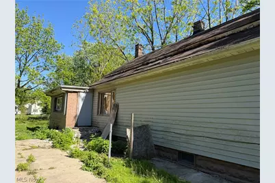 3419 E 70th Street, Loveland, OH 44127 - Photo 2