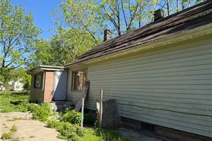 3419 E 70th St, Loveland, OH 44127 - Photo 2