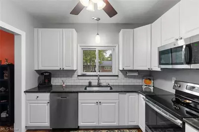 25001 Chardon Road, Richmond Heights, OH 44143 - Photo 16