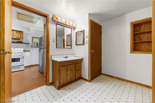 409 Edith Ave, Akron, OH 44312 - Photo 16