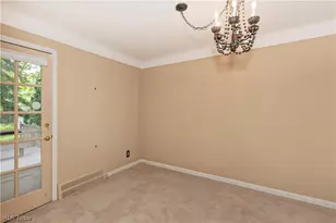 4810 Westbourne Rd, Lyndhurst, OH 44124 - Photo 12