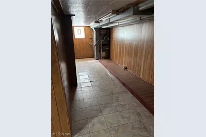 300 Henry, East Liverpool, OH 43920 - Photo 18