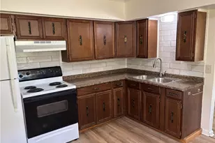 300 Henry, East Liverpool, OH 43920 - Photo 4
