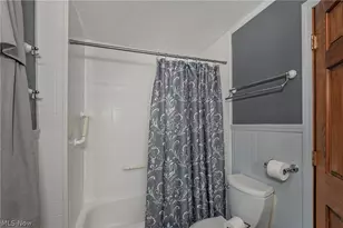 8635 Crow Rd, Litchfield, OH 44253 - Photo 24