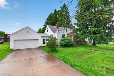 1035 Genoa Avenue SW, Massillon, OH 44646 - Photo 2