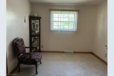 224 Lorraine Drive, Weirton, WV 26062 - Photo 12