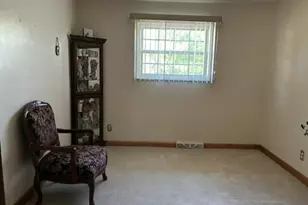 224 Lorraine Dr, Weirton, WV 26062 - Photo 12
