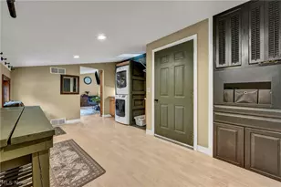 4020 Faircrest St SW, Canton, OH 44706 - Photo 32