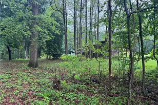 12797 Oakwood Ave NW, Uniontown, OH 44685 - Photo 8