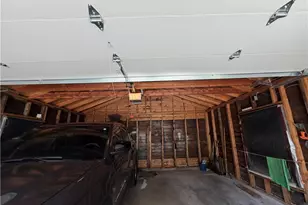 20029 Sussex Rd, Huber Heights, OH 44122 - Photo 20