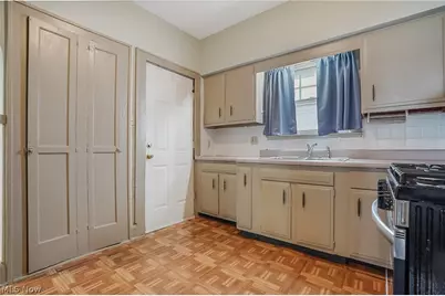 609 Storer Avenue, Akron, OH 44320 - Photo 10