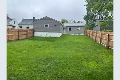 438 10th Street, Struthers, OH 44471 - Photo 2