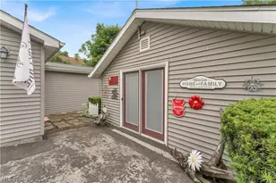 27233 Lake Point Dr, Beloit, OH 44609 - Photo 48