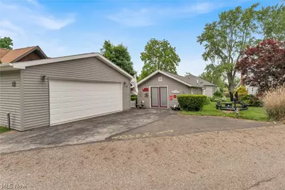 27233 Lake Point Drive, Beloit, OH 44609 - Photo 46