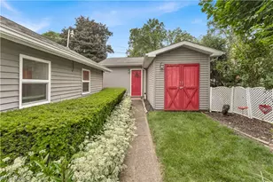 27233 Lake Point Dr, Beloit, OH 44609 - Photo 40