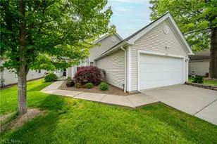 19374 Lauren Way, Strongsville, OH 44149 - Photo 2
