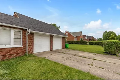 1959 Warrensville Center Road, South Euclid, OH 44121 - Photo 2