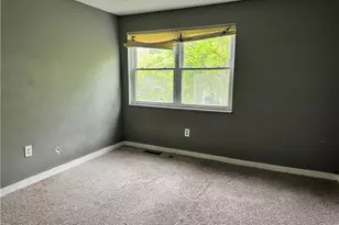 9409 Manor Ave, Loveland, OH 44104 - Photo 10