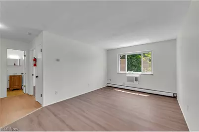 1415 Wyandotte Avenue #304, Oakwood, OH 44107 - Photo 6