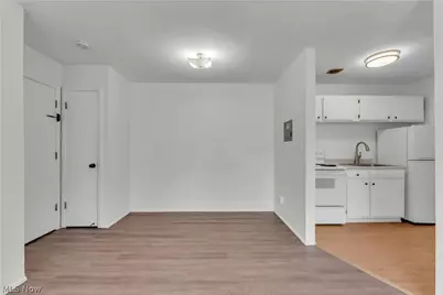 1415 Wyandotte Avenue #304, Oakwood, OH 44107 - Photo 8