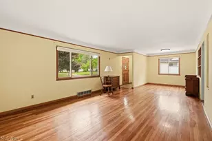 6524 Charles Rd, North Olmsted, OH 44070 - Photo 6