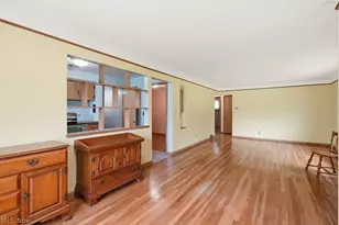6524 Charles Rd, North Olmsted, OH 44070 - Photo 10