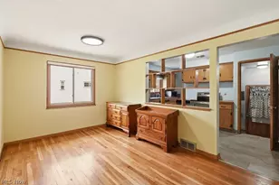 6524 Charles Rd, North Olmsted, OH 44070 - Photo 8