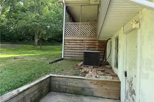 2160 Potts Ln, Zanesville, OH 43701 - Photo 6