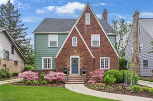 17531 Daleview Dr, Oakwood, OH 44107 - Photo 1