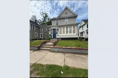284 3rd Street NW, Barberton, OH 44203 - Photo 1