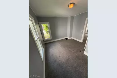 284 3rd Street NW, Barberton, OH 44203 - Photo 16