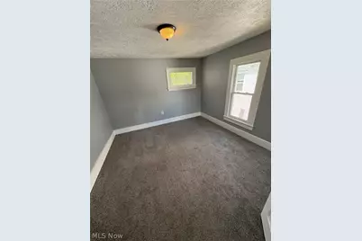 284 3rd Street NW, Barberton, OH 44203 - Photo 18