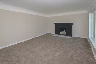 17 N Richview Ave, Youngstown, OH 44509 - Photo 2