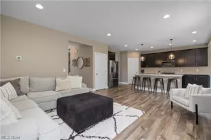 8109 Ashford Cir, North Ridgeville, OH 44039 - Photo 18