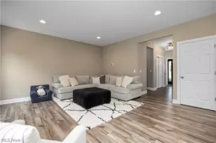 8109 Ashford Cir, North Ridgeville, OH 44039 - Photo 20