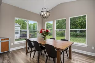8109 Ashford Cir, North Ridgeville, OH 44039 - Photo 10
