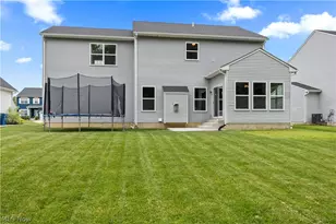 8109 Ashford Cir, North Ridgeville, OH 44039 - Photo 2