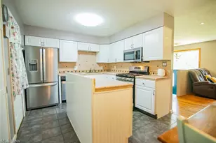 1700 28th St, Vienna, WV 26105 - Photo 36