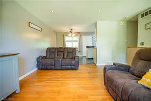 1700 28th St, Vienna, WV 26105 - Photo 26